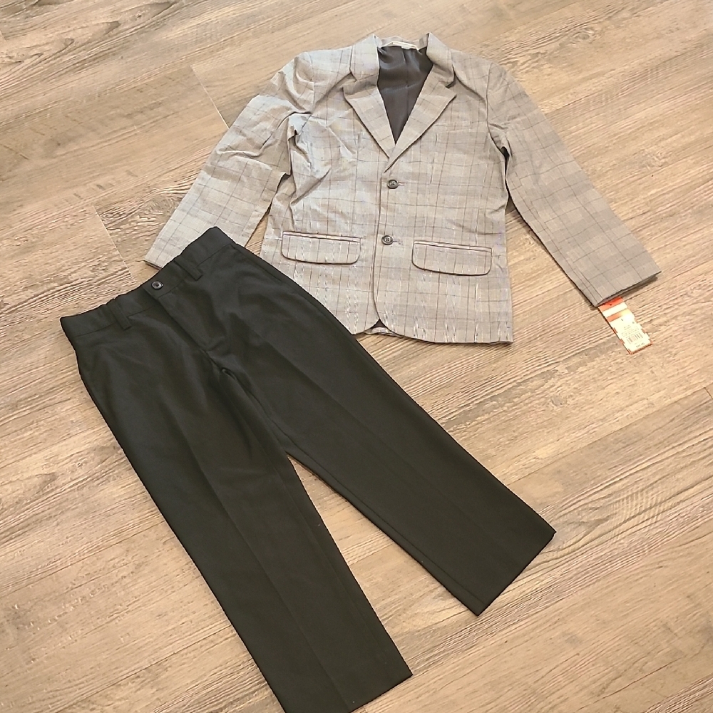 Cat & Jack Gray Plaid Blazer/Suit Jacket and Black Pants Set Size 6